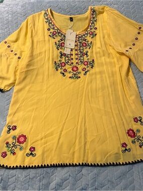 Yellow Embroidered Women's Tunic Top NWT sz xlarge
